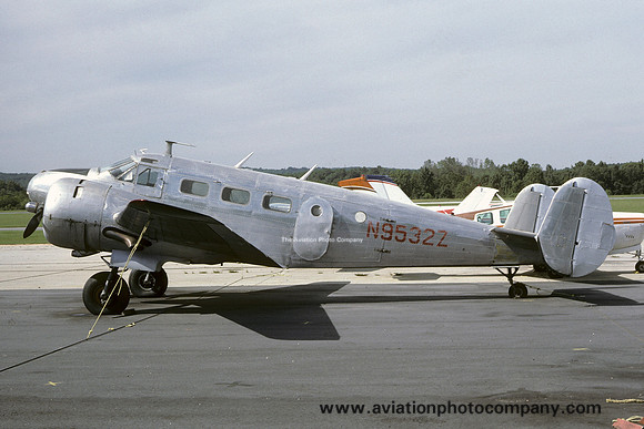 Beech D18S/C-45G Expeditor N9532Z (1984)