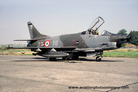 Italian Air Force 32 Stormo FIAT G-91Y MM6453/32-10 (1990)