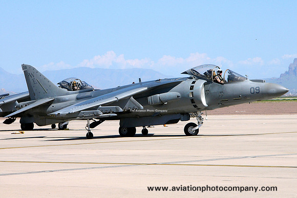 US Marines VMA-214 McDonnell Douglas AV-8B Harrier 165592/WE-09 (2005)