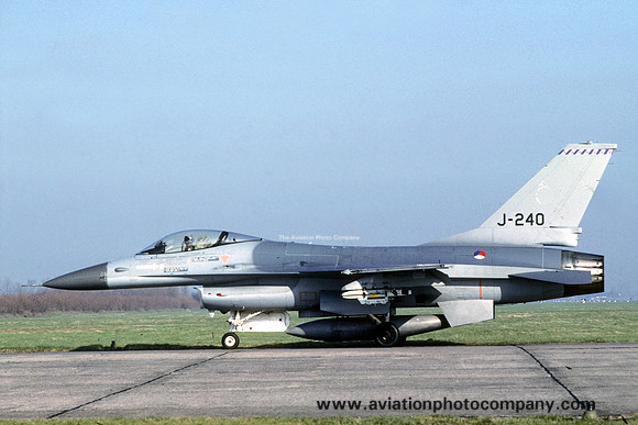 Dutch Air Force 322 Squadron General Dynamics F-16A Fighting Falcon J-240 (1990)
