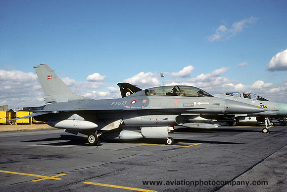 Danish Air Force Esk 726 General Dynamics F-16B Fighting Falcon ET-613 (1990)