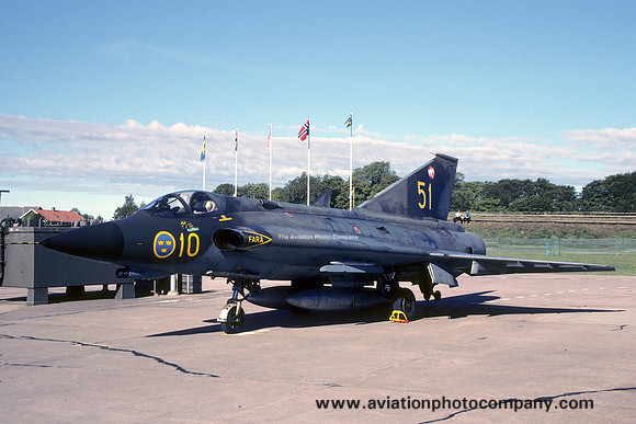 Swedish Air Force F10 SAAB Draken J-35J 35595/51 (1990)
