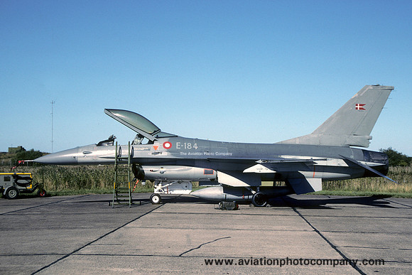 Danish Air Force Esk 723 General Dynamics F-16A Fighting Falcon E-184 (1990)