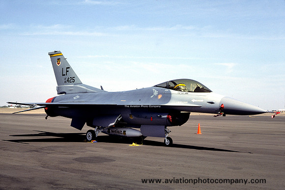 USAF 58 TTW General Dynamics F-16C Fighting Falcon 85-1425/LF (1987)