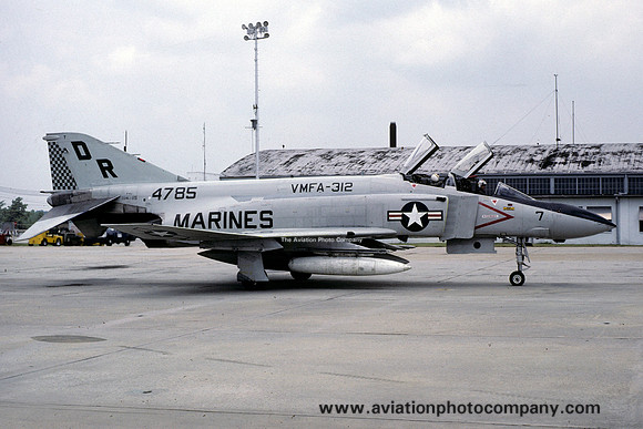 US Marines VMFA-312 McDonnell F-4J Phantom 154785/DR-7 (1980)