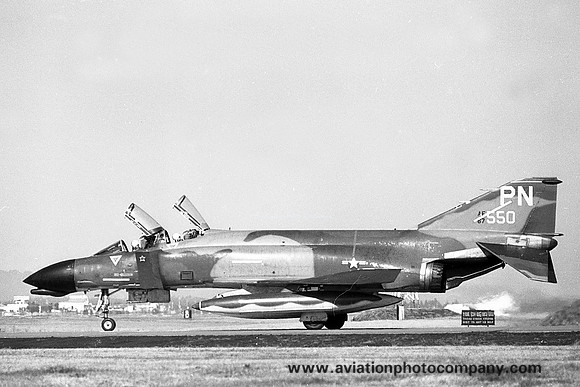 USAF 405 TFW McDonnell F-4D Phantom 66-7550/PN (1972)