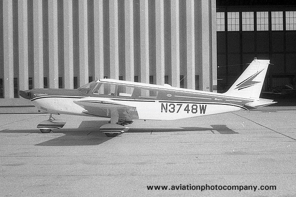 Piper PA-32-260 Cherokee Six N3748W