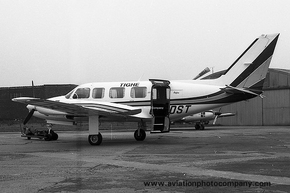 Tighe Piper PA-31-350 Navajo Chieftain G-JDST (1979)