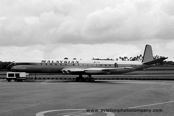 Malaysian Airlines De Havilland Comet 4 9M-AOE (1965)