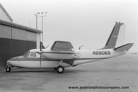 Aero Commander 680 N6806S (1975)