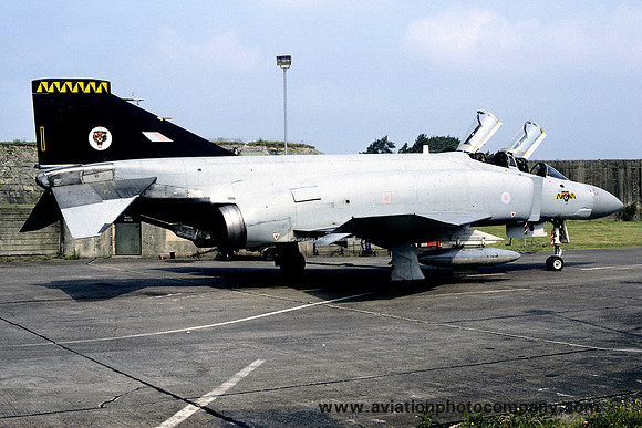 RAF 74 Squadron McDonnell F-4M Phantom FGR.2 XV401/I