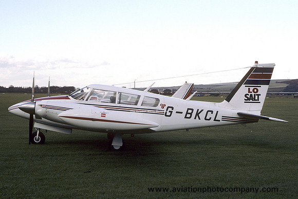 Lo Salt Piper PA-30-160 Twin Commanche C G-BKCL (1985)