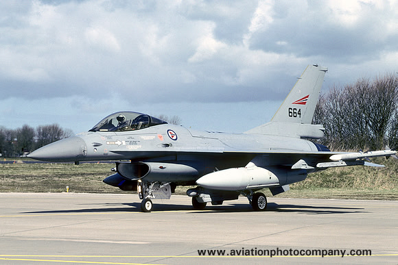Norwegian Air Force 331 Skv General Dynamics F-16AM Fighting Falcon 664 (2006)