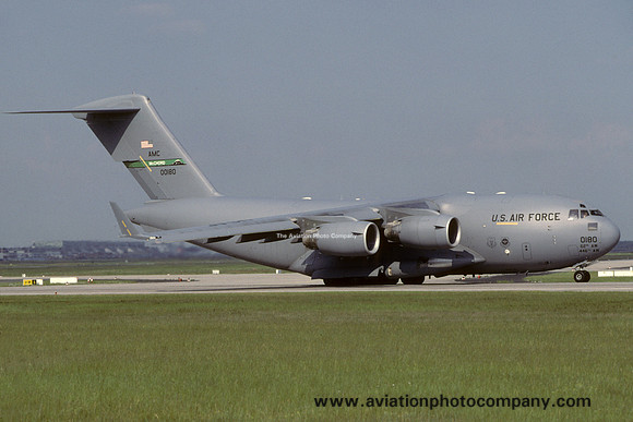 USAF 62/446 AW McDonnell Douglas C-17A Globemaster 00-0180 (2003)