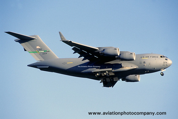 USAF 62/446 AW McDonnell Douglas C-17A Globemaster 00-0174 (2003)