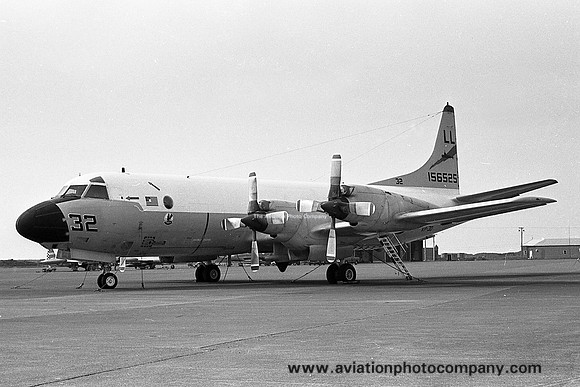 US Navy VP-30 Lockheed P-3C Orion 156525/LL-32 at Keflavik (1976)