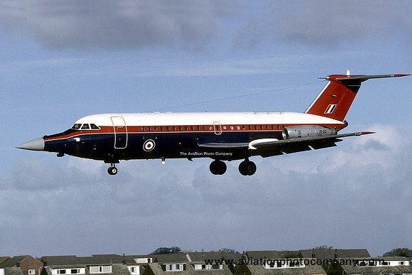 DTEO BAC 1-11 ZE433 at Warton (1996)