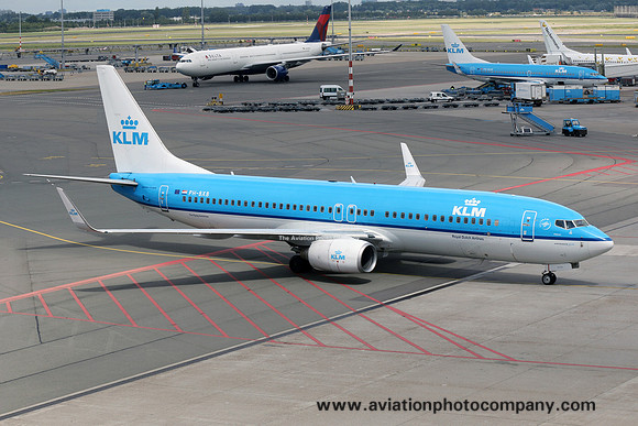 KLM Boeing 737-8K2(WL) PH-BXB at Amsterdam Schipol IAP (2015)