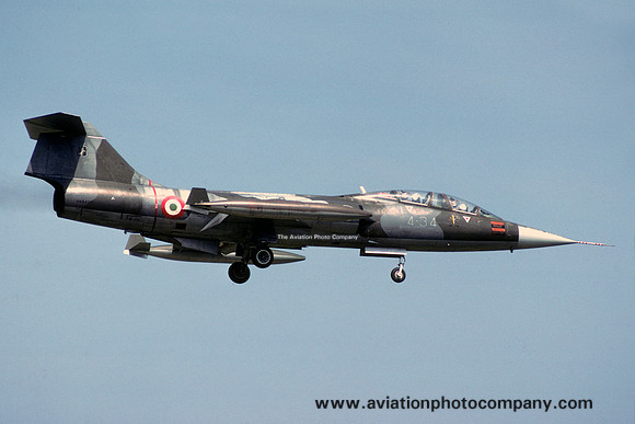 Italian Air Force 4 Stormo Lockheed TF-104G Starfighter MM54251/4-34 (1990)