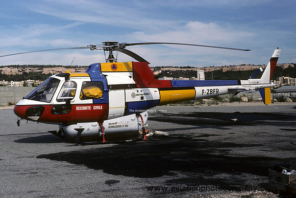 French Securite Civile Aerospatiale AS.350B2 Ecureuil F-ZBFR (1990)