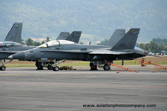 Malaysian Air Force 18 Skn McDonnell Douglas F/A-18D Hornet M45-06 at Langkawi (2017)