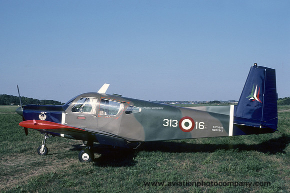 Italian Air Force Frecce Tricolori SIAI S-208M MM61943/313-16 (1990)