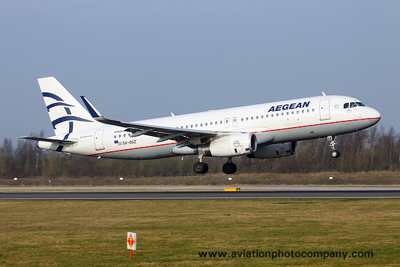 Aegean Airlines Airbus A320-232SL SX-DGZ at Manchester IAP (2017)