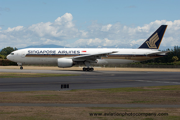 Singapore Airlines Boeing 777-212ER 9V-SVE at Christchurch IAP (2017)