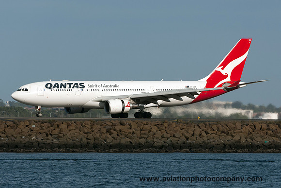 Qantas Airbus A330-202 VH-EBA at Sydney IAP (2017)
