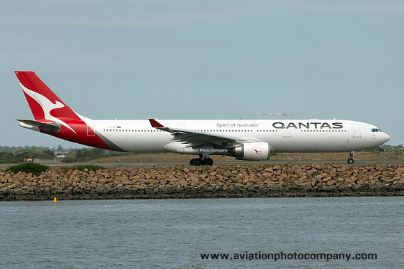 Qantas Airbus A330-303 VH-QPI at Sydney IAP (2017)
