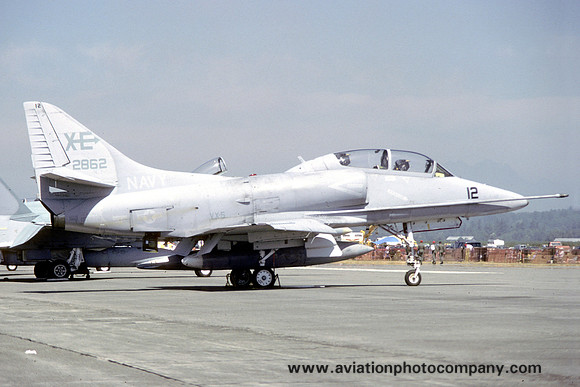 US Navy VX-5 Douglas TA-4J Skyhawk 152862/XE-12 (1987)