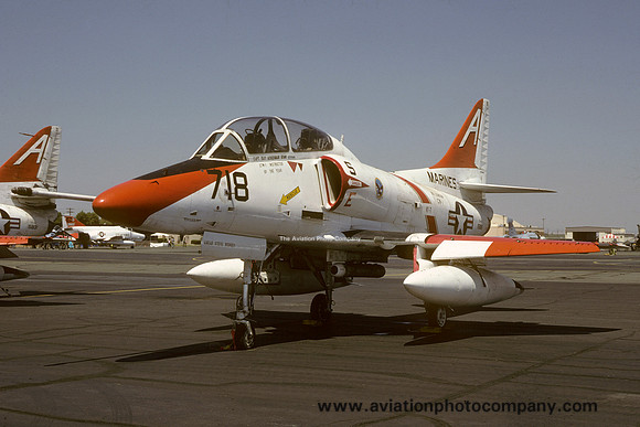 US Marines VT-7 Douglas TA-4J Skyhawk 158118/A-718 (1987)