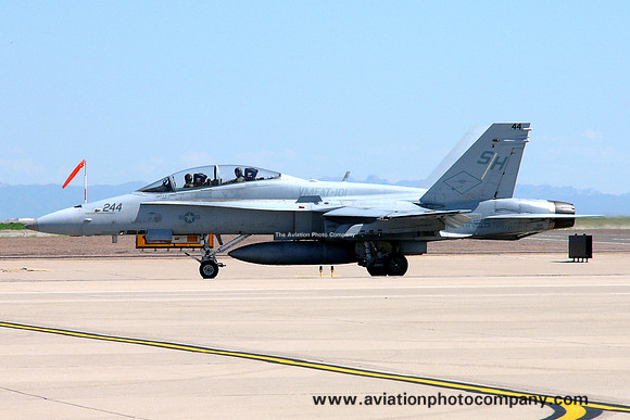 US Marines VMFAT-101 McDonnell Douglas F/A-18D Hornet 163771/SH-244 (2005)