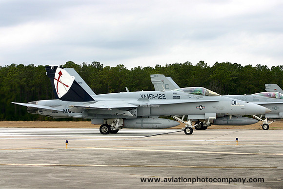 US Marines VMFA-122 McDonnell Douglas F/A-18C Hornet 164264/DC-01 (2006)