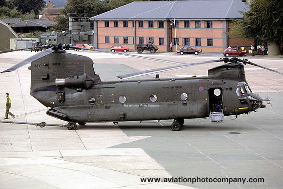 RAF 27 Squadron Vertol Chinook HC.2 ZA673/NX (1995)