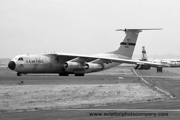 USAF 60 MAW Lockheed C-141A Starlifter 65-9411 (1968)