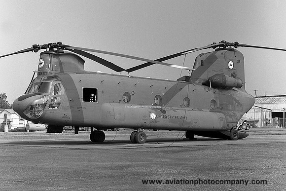 US Army Texas ArNG 149th Aviation Battalion Vertol CH-47A Chinook 64-13118 (1975)