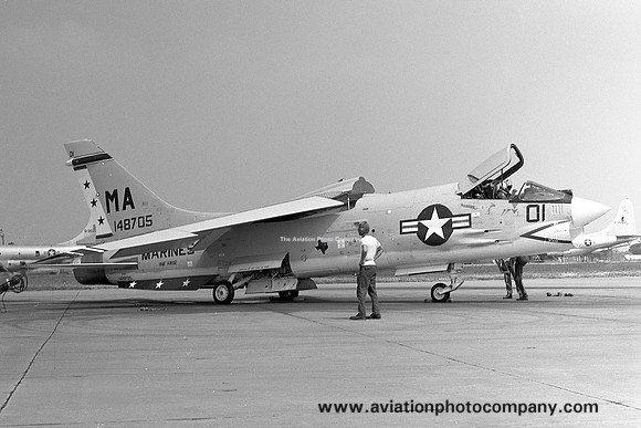 US Marines VMA(AW)-112 Chance F-8H Crusader 148705/MA-01 (1985)