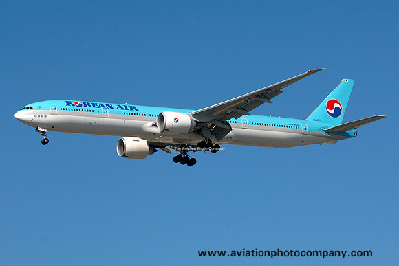 Korean Air Boeing 777-300ER HL8275 at Los Angeles IAP (2013)