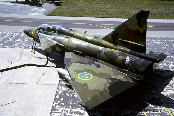 Swedish Air Force F21 SAAB Viggen Sk-37E 37817/75 (2004)