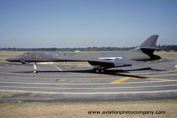 USAF 28 BW Rockwell B-1B Lancer 85-0083 (1989)