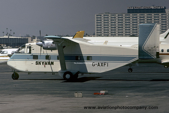 Short Skyvan G-AXFI at Los Angeles IAP (1970)