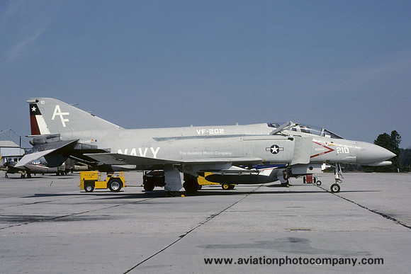 US Navy VF-202 McDonnell F-4N Phantom 150492/AF-210 (1981)