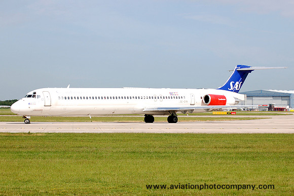 SAS McDonnell Douglas MD-82 SE-DIN at Manchester IAP (2006)