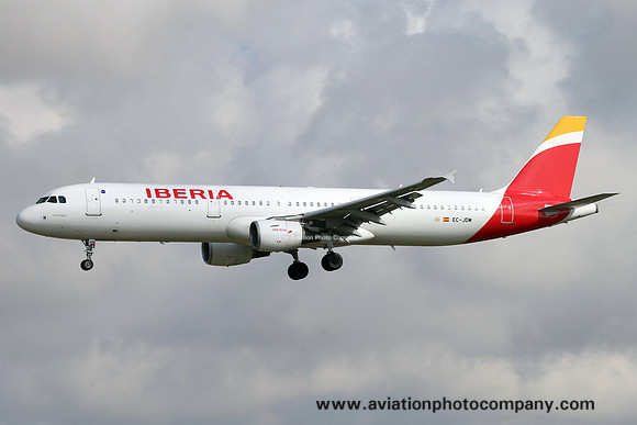 Iberia Airbus A321-213 EC-JDM (2015)