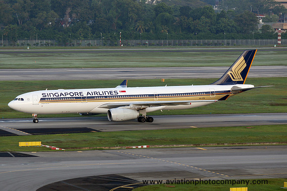Singapore Airlines Airbus A330-343E 9V-STW (2015)