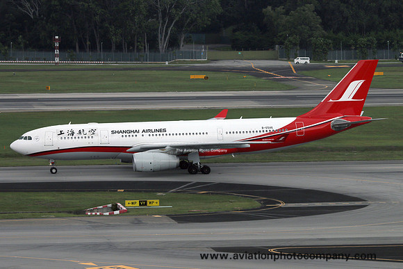 Shanghai Airlines Airbus A330-243 B-6546 (2015)