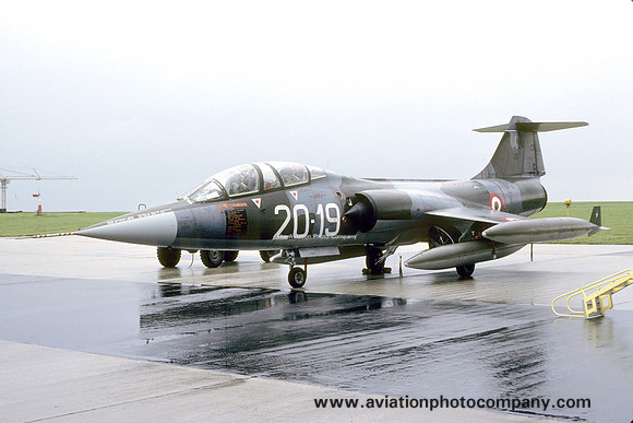 Italian Air Force 20 Stormo Lockheed TF-104G Starfighter MM54254/20-19 (1985)
