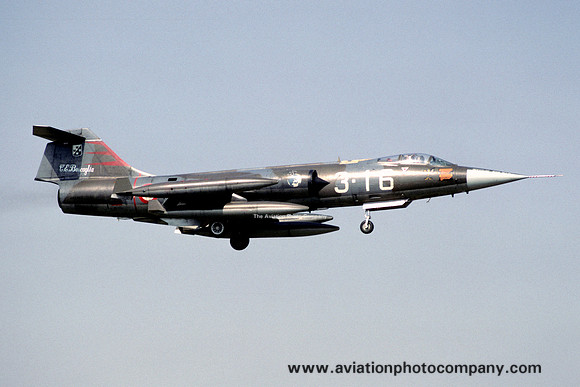 Italian Air Force 3 Stormo Lockheed F-104G Starfighter MM6563/3-16 (1985)