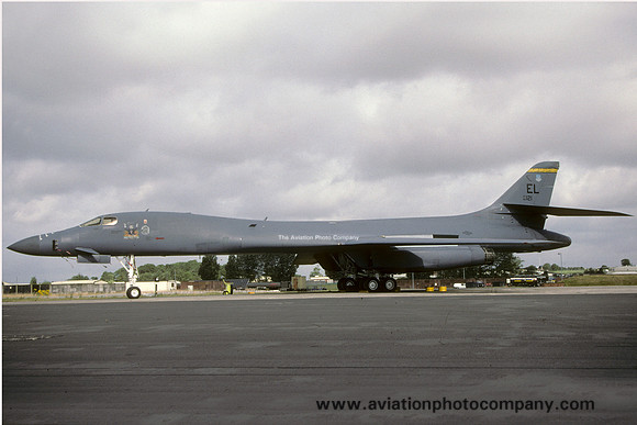 USAF 28th Bomb Wing 37th Bomb Squadron Rockwell B-1B Lancer 86-0121/DY at RIAT Fairford (2003)